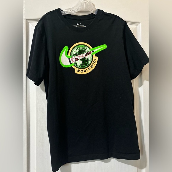 Nike Air Worldwide Black T-Shirt with Neon Green Logo - Picture 1 of 2